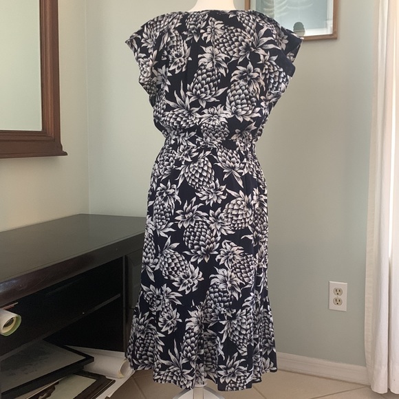 NWT cotton flutter sleeve sundress - Picture 2 of 9
